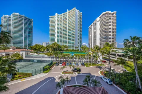 20165 NE 39th Pl # 503, Aventura FL 33180