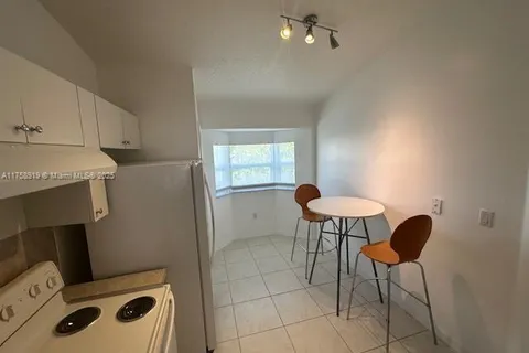 1271 SE 28th Ct # 203, Homestead FL 33035