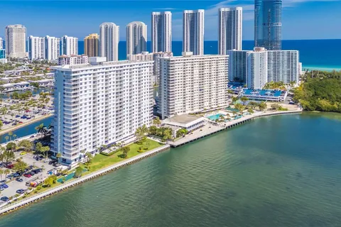 500 Bayview Dr # 231, Sunny Isles Beach FL 33160