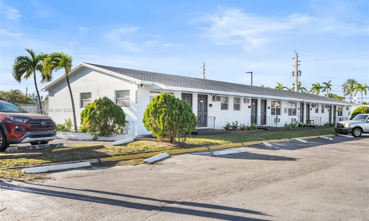 2649 Van Buren St # 1, Hollywood FL 33020