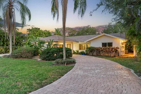 5930 SW 81 St, South Miami FL 33143