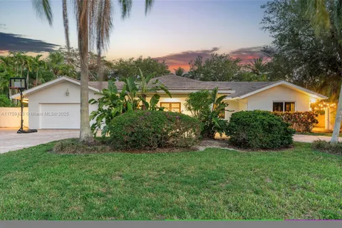 5930 SW 81 St, South Miami FL 33143