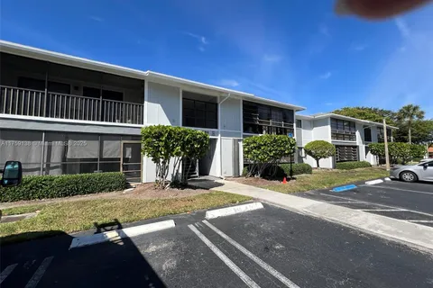 9731 Hammocks Blvd # 203B, Miami FL 33196