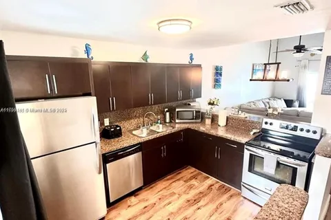 2431 SW 58th Mnr # 2, Dania Beach FL 33312