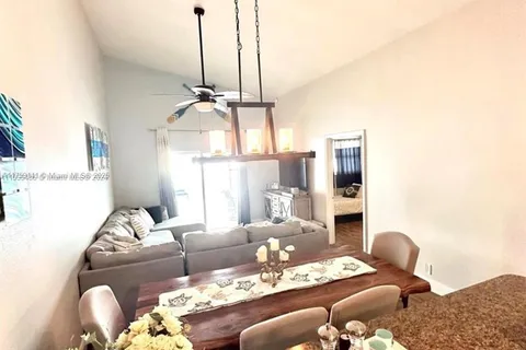 2431 SW 58th Mnr # 2, Dania Beach FL 33312