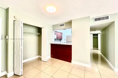 8870 Fontainebleau Blvd # 103, Miami FL 33172