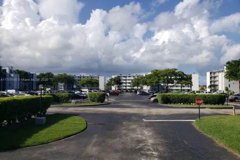 8710 N Sherman Cir # 108, Miramar FL 33025