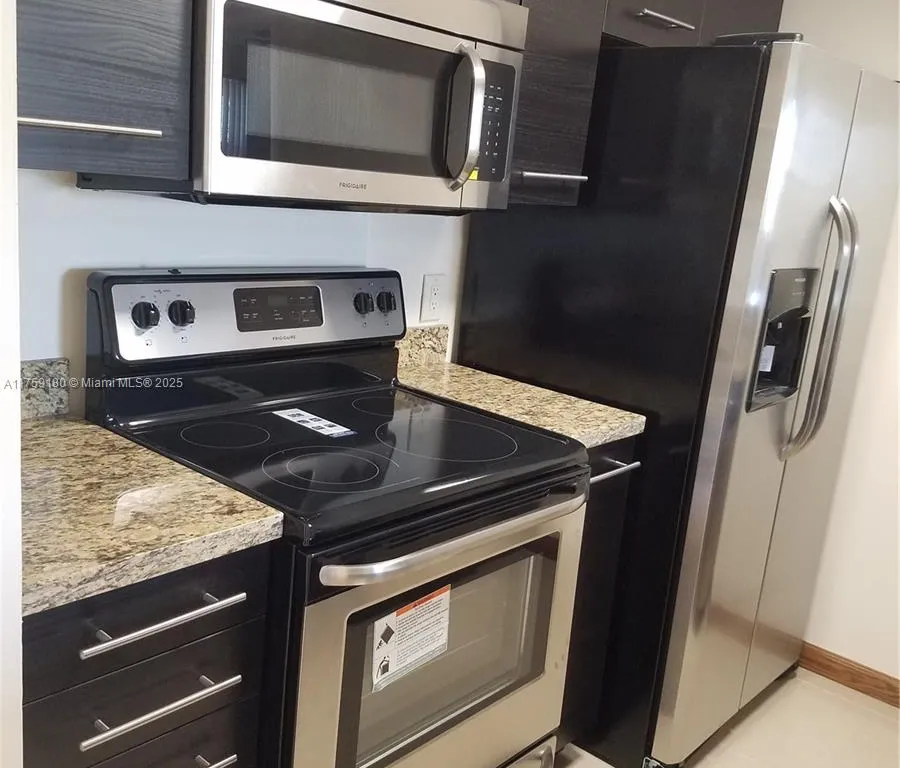 8180 Geneva Ct # 428, Doral FL 33166