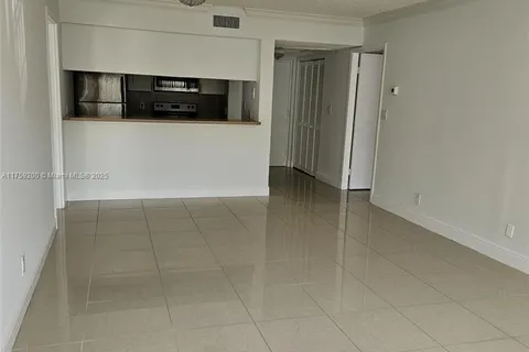 8160 Geneva Ct # 208, Doral FL 33166