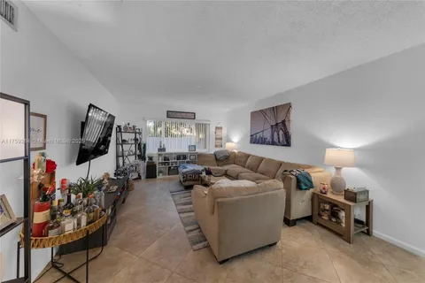 5840 NE 22nd Way # 708, Fort Lauderdale FL 33308