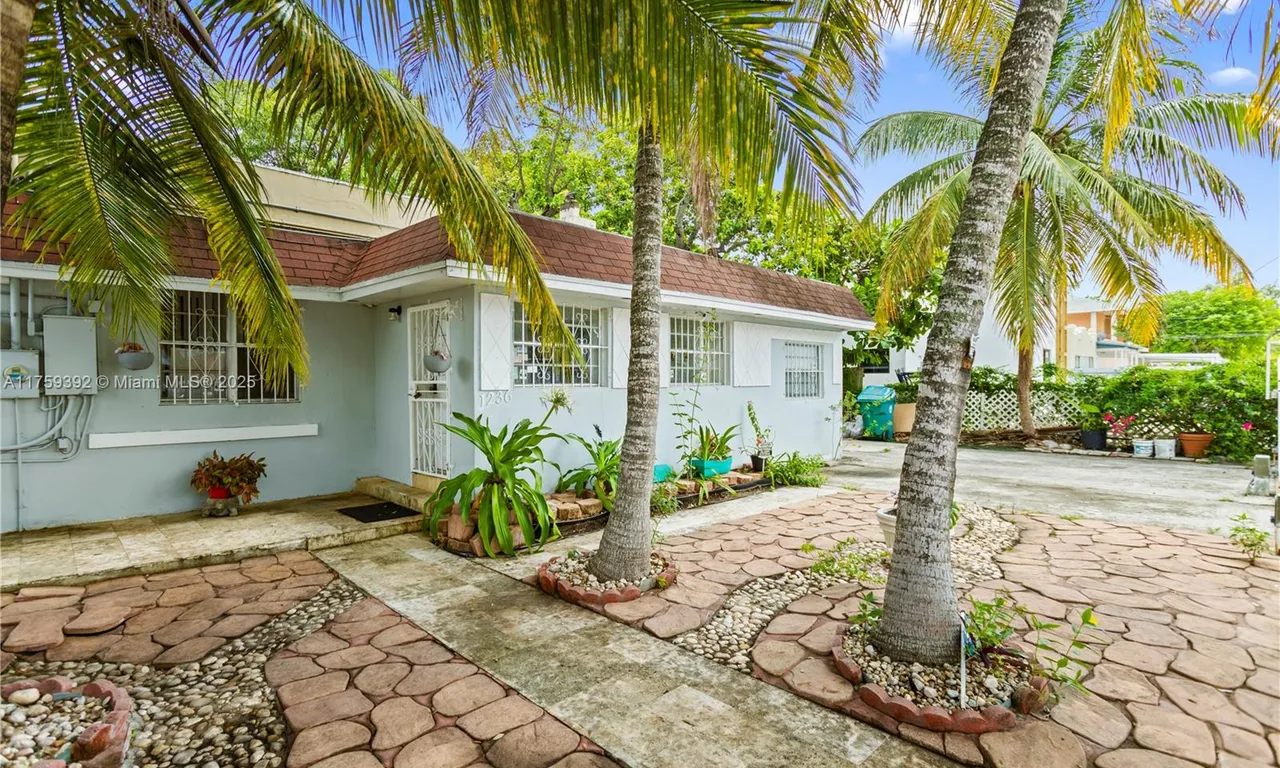 1236 NW 32nd St, Miami FL 33142