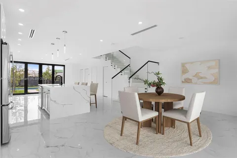 3432 SW 2th st, Miami FL 33135