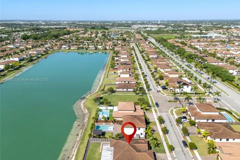 2548 SE 1st St, Homestead FL 33033