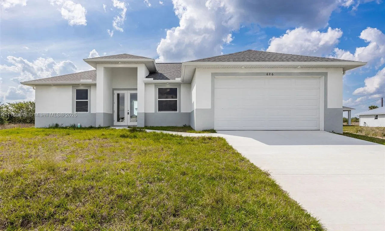 533 David Cir, La Belle FL 33935