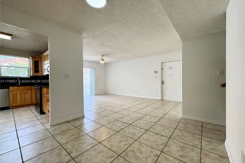 11232 SW 12th St # 202, Pembroke Pines FL 33025
