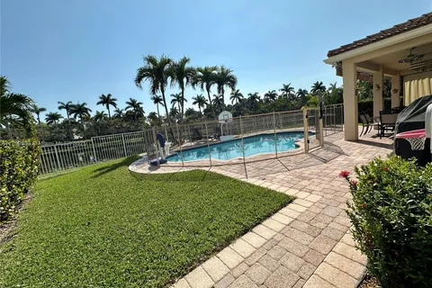 3844 Falcon Ridge Cir, Weston FL 33331