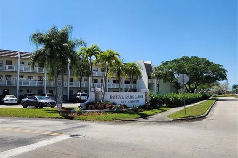 6670 ROYAL PALM # 202, Pompano Beach FL 33063