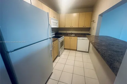 4176 Inverrary Dr # 306, Lauderhill FL 33319