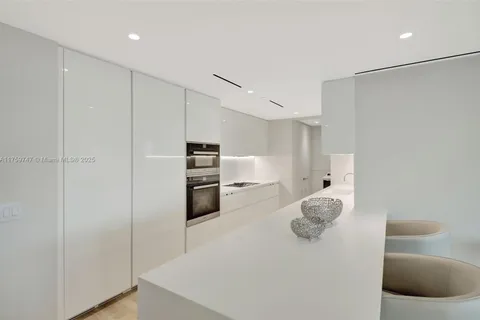9001 Collins Ave # 606, Surfside FL 33154