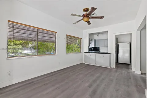30 SW 5th St # 1, Dania Beach FL 33004