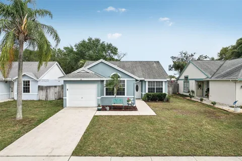 15 Misty Meadow Dr, Boynton Beach FL 33436