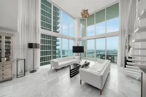 1040 Biscayne Blvd # 3304, Miami FL 33132