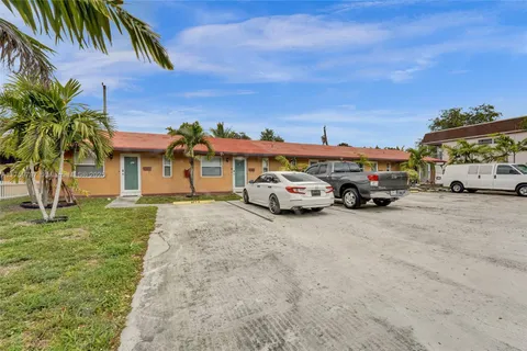 6069 SW 35th St, Miramar FL 33023