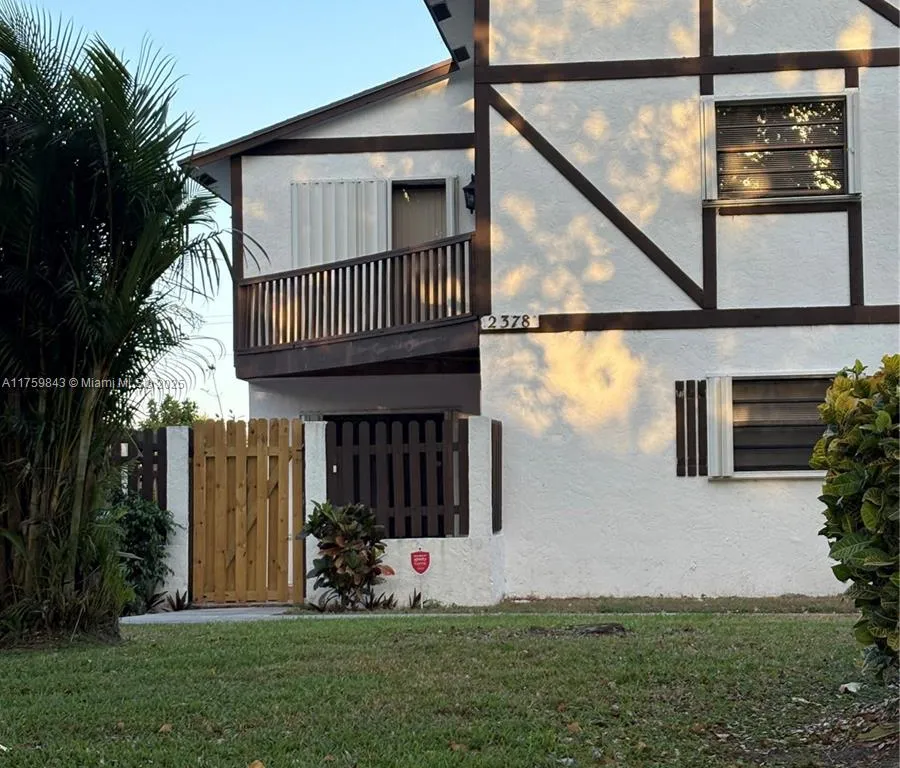 2378 Lena Ln # 2378, West Palm Beach FL 33415