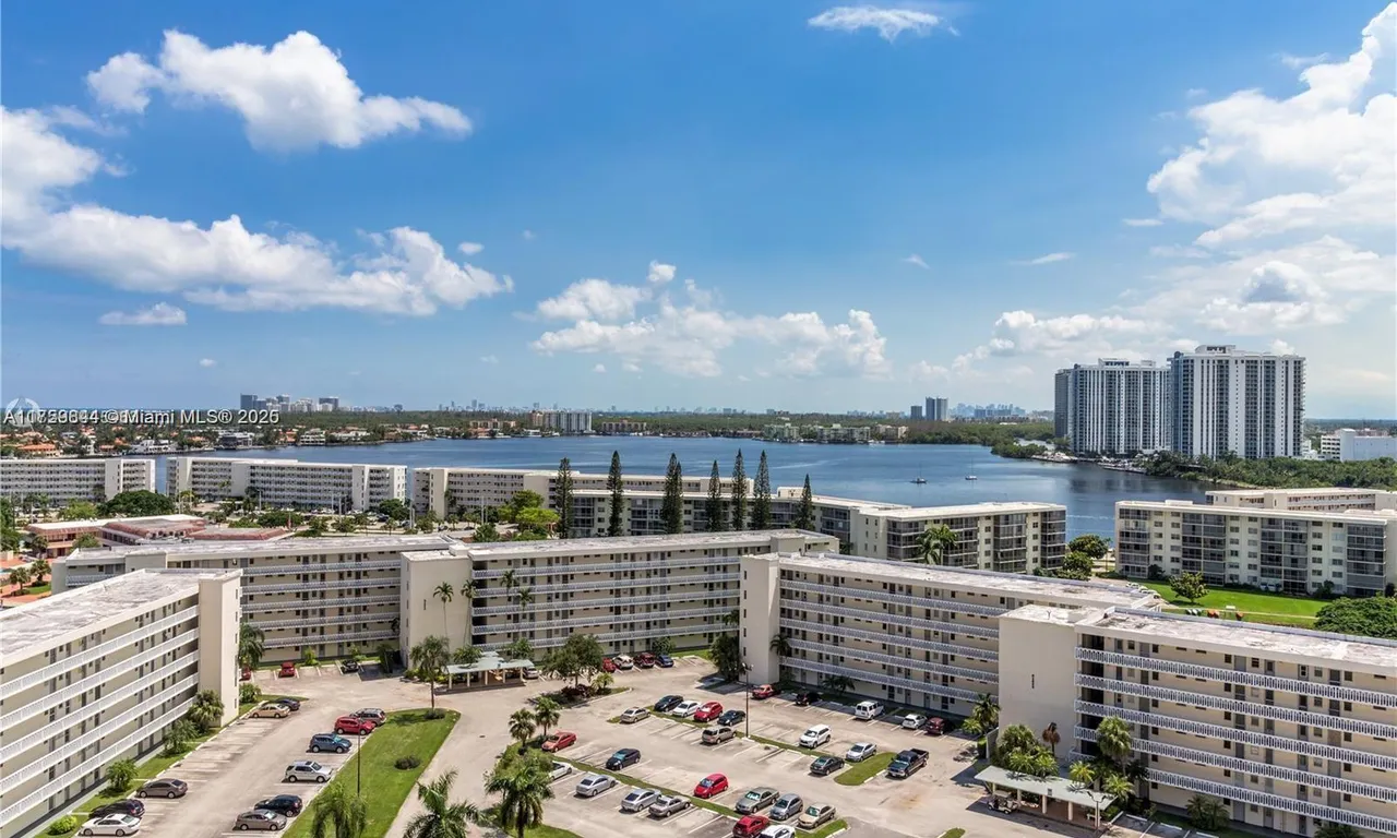 18021 Biscayne Blvd # 1503, Aventura FL 33160