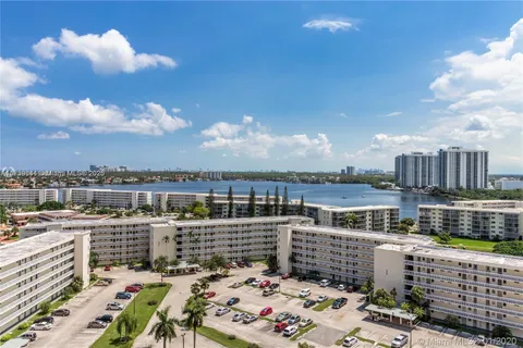 18021 Biscayne Blvd # 1503, Aventura FL 33160