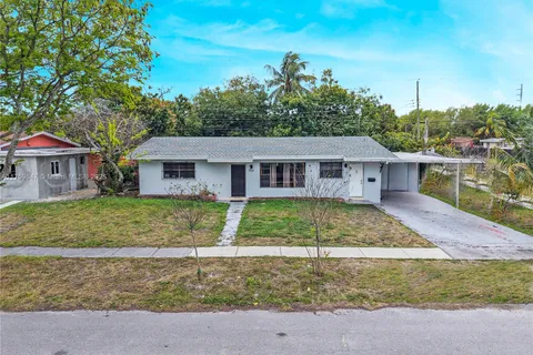 1700 NE 158th St, North Miami Beach FL 33162