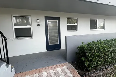 7817 Golf Cir Dr # 111, Margate FL 33063