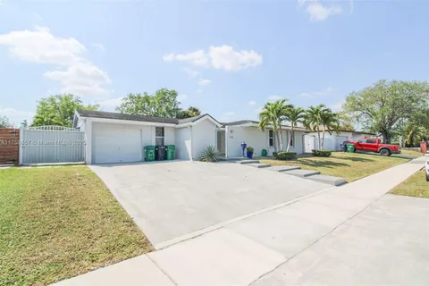 9680 SW 77th St, Miami FL 33173