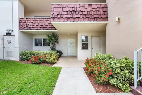 3301 S Palm Aire Dr # 106, Pompano Beach FL 33069