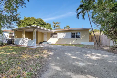 6433 Wiley St, Hollywood FL 33023