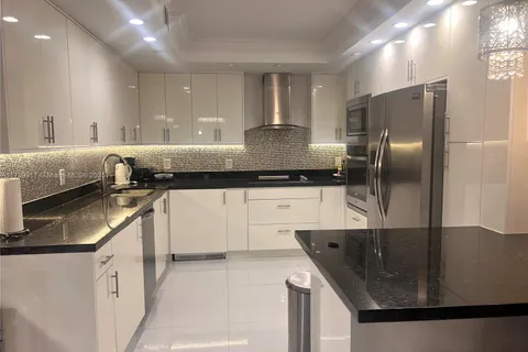 9801 Collins Ave # 5Q, Bal Harbour FL 33154