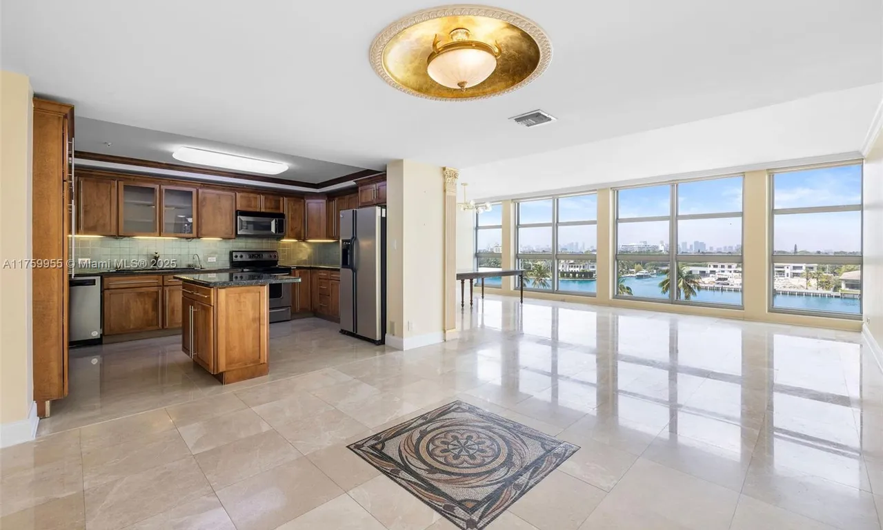 5055 Collins Ave # 6M, Miami Beach FL 33140