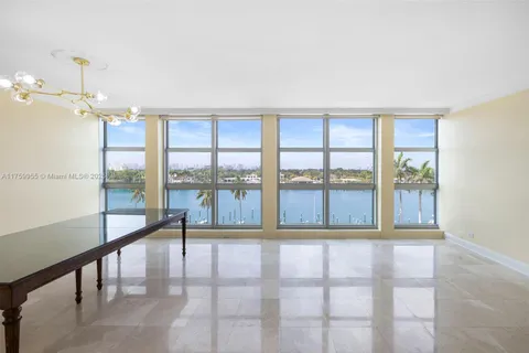 5055 Collins Ave # 6M, Miami Beach FL 33140