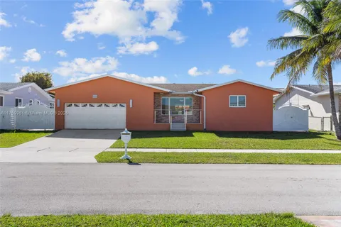 9020 SW 202nd Ter, Cutler Bay FL 33189