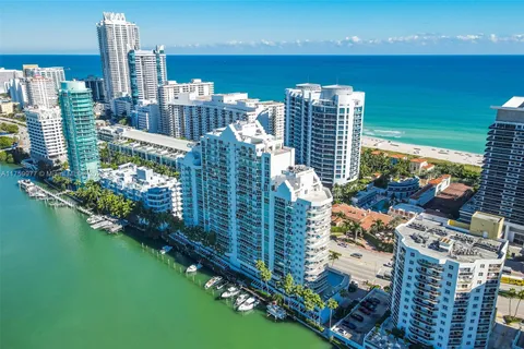 5900 Collins Ave # 705, Miami Beach FL 33140