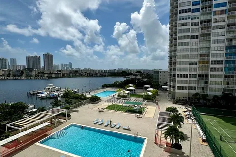 18071 Biscayne Blvd # 604, Aventura FL 33160