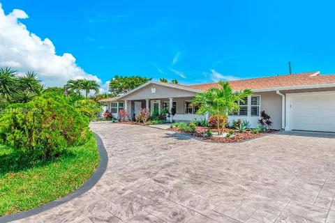 1765 NE 58th St, Fort Lauderdale FL 33334