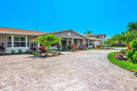 1765 NE 58th St, Fort Lauderdale FL 33334