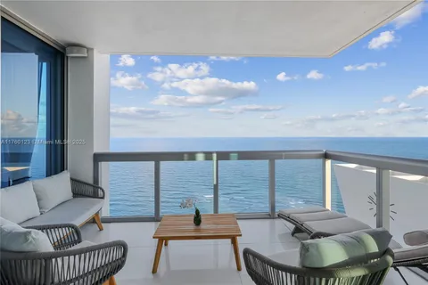 6899 Collins Ave # 2208, Miami Beach FL 33141