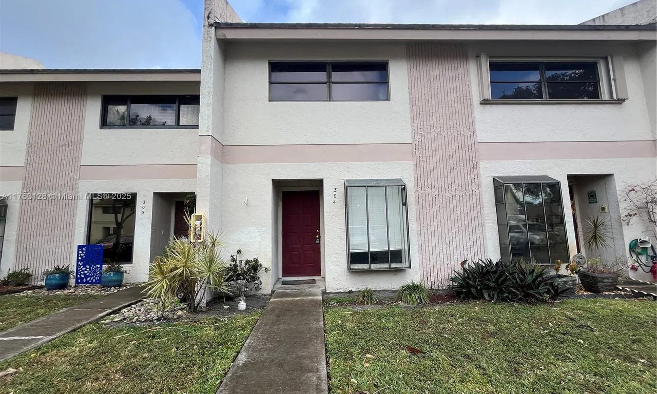 2700 S Oakland Forest Dr # 304, Oakland Park FL 33309