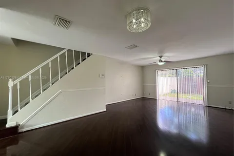 2700 S Oakland Forest Dr # 304, Oakland Park FL 33309
