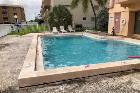 3582 NE 171st Street # 301, North Miami Beach FL 33160