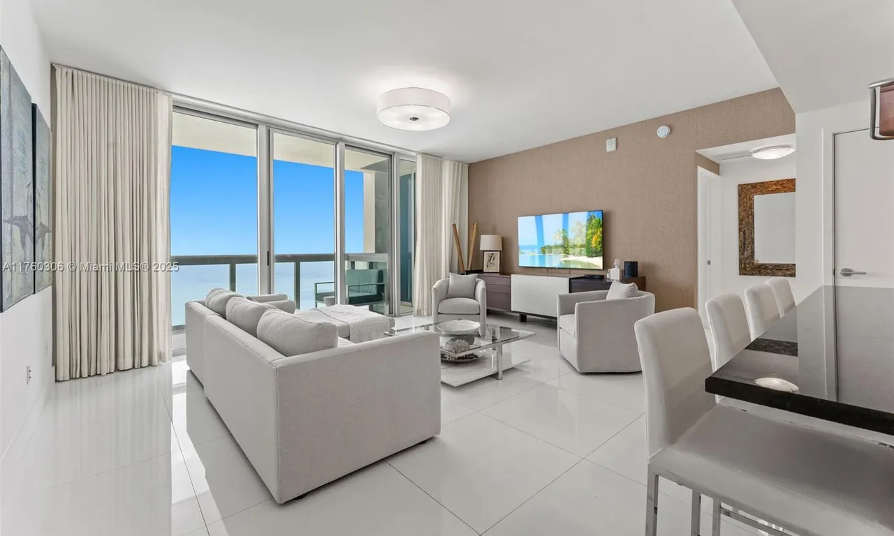 6899 Collins Ave # 2107, Miami Beach FL 33141