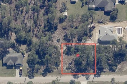 2902 E 23rd ST, Other City - In The State Of Florida FL 33920