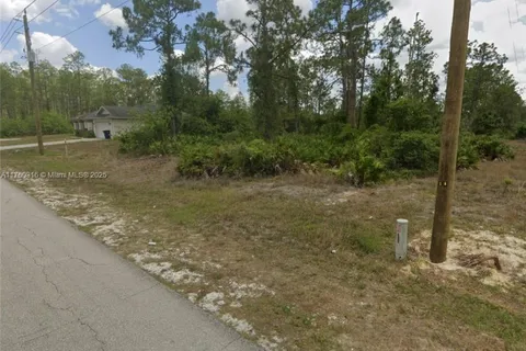 2902 E 23rd ST, Other City - In The State Of Florida FL 33920